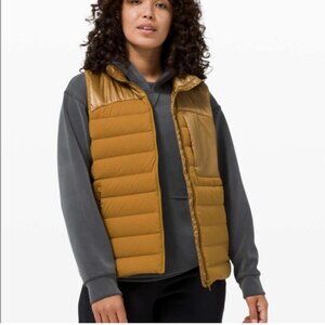 Lululemon Women's Mustard Gold Navigation Stretch Thermal Puffer Vest Size 10